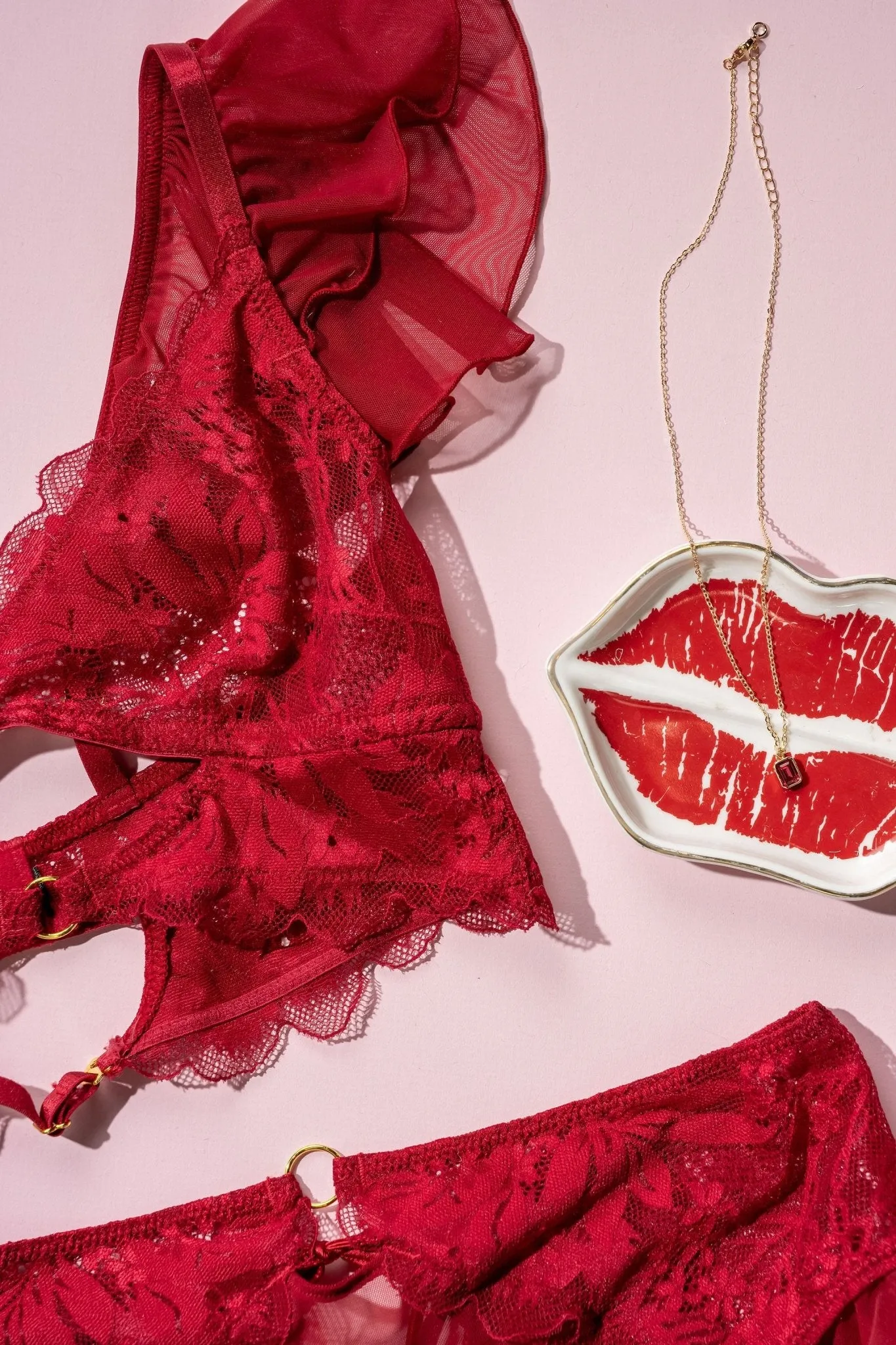 Lace & Mesh Keyhole Bralette - Red