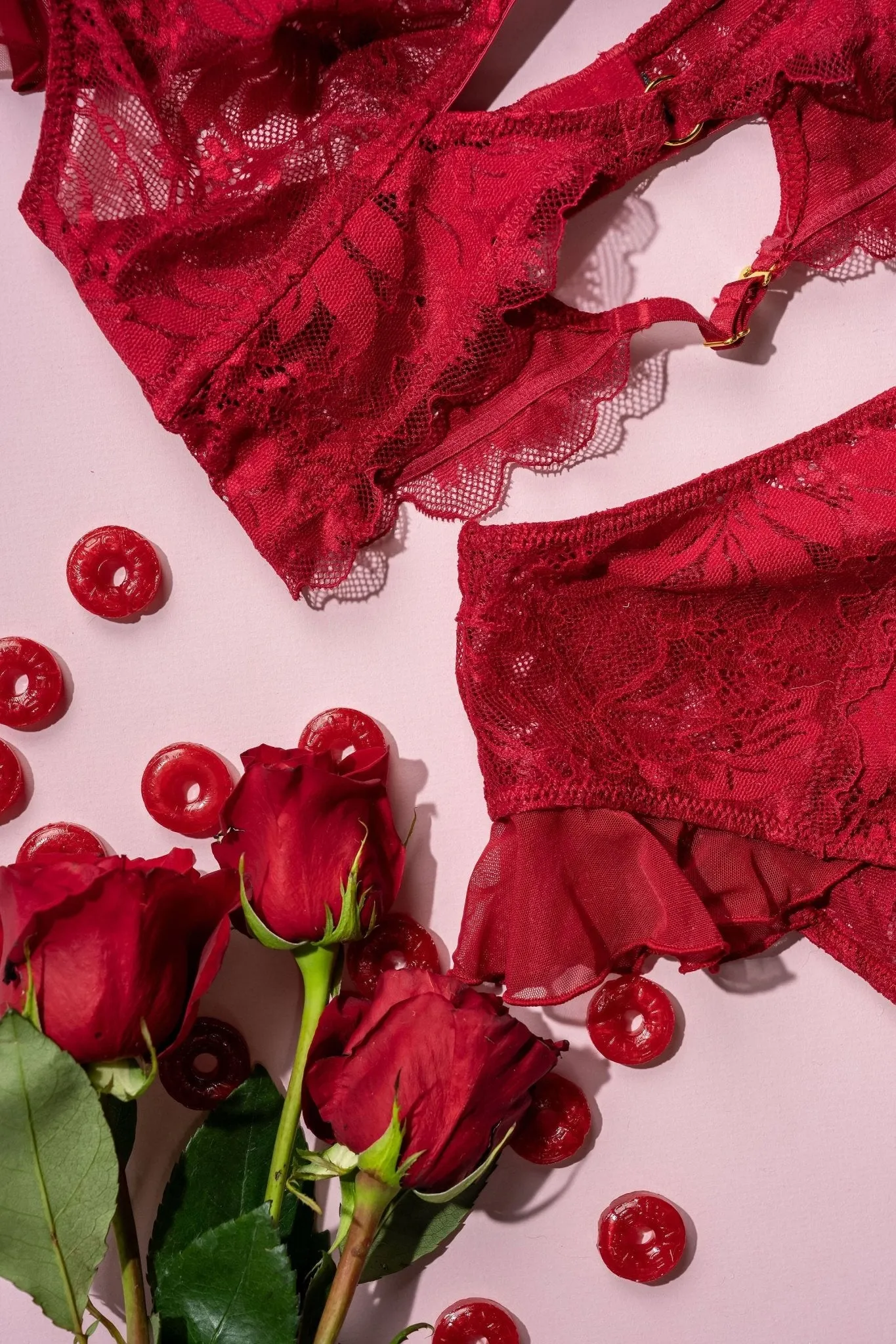 Lace & Mesh Keyhole Bralette - Red
