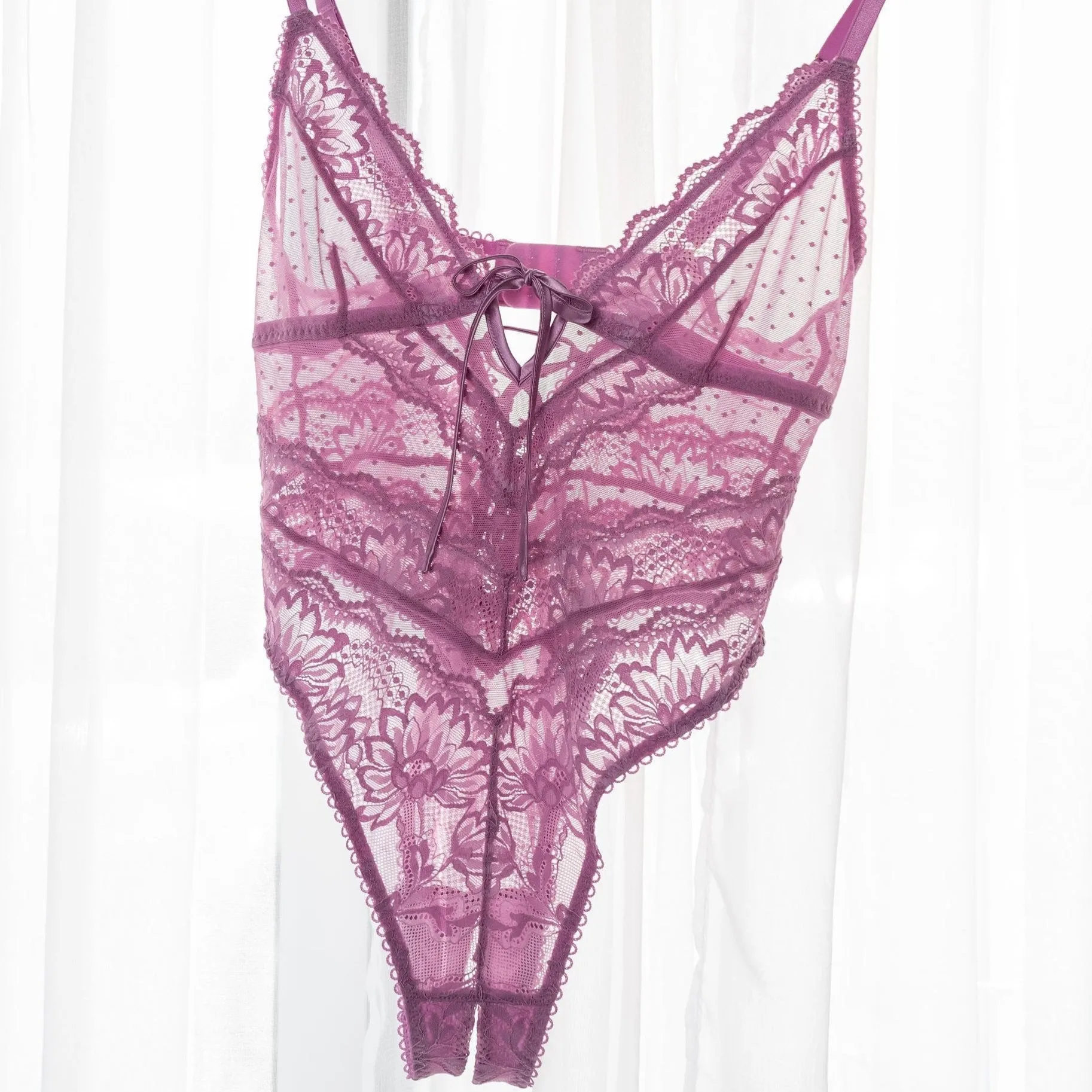 Lacy High Leg Crotchless Teddy - Lilac